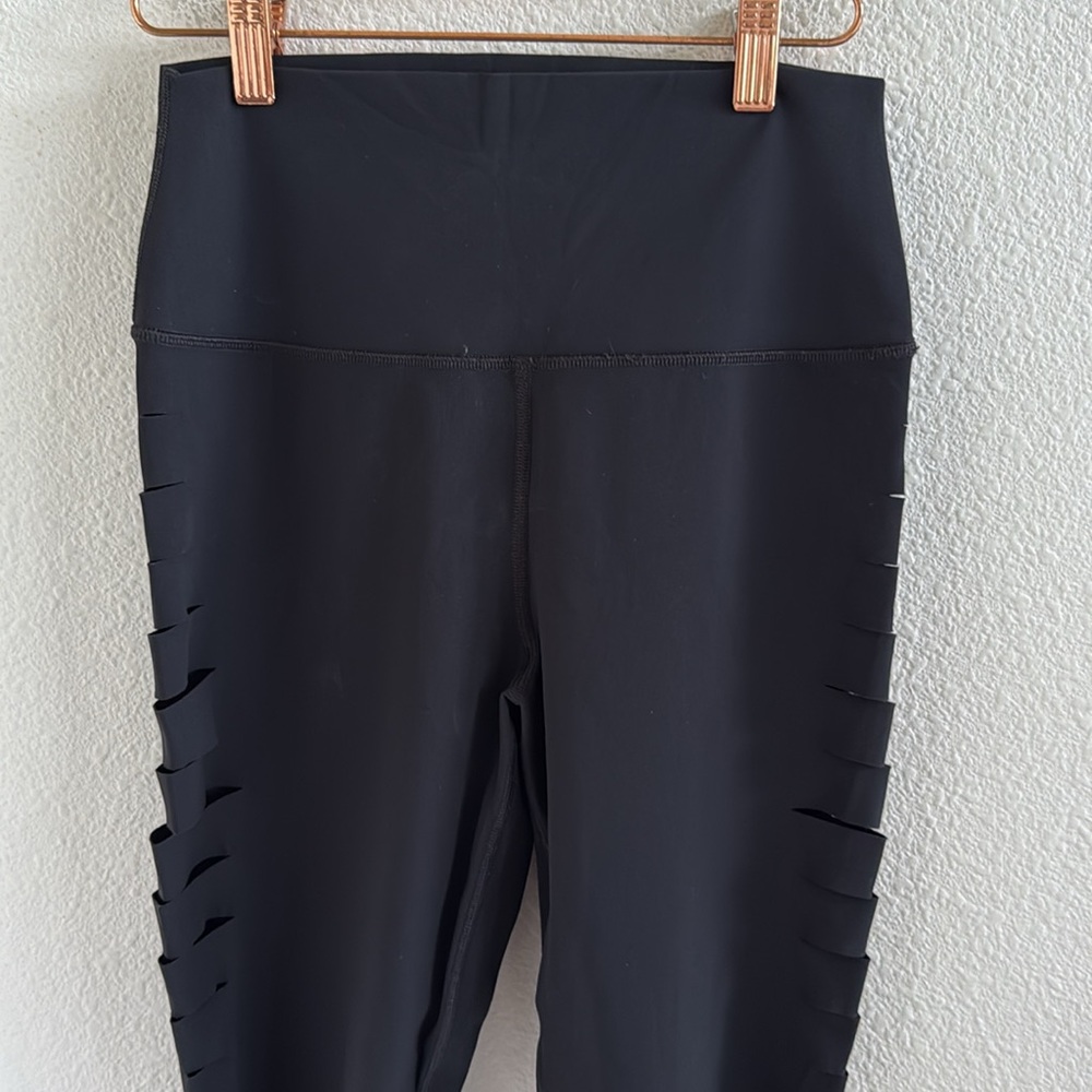 ALO Yoga Extreme Ripped Slash Warrior Legging Black High Rise Medium - Picture 5 of 8